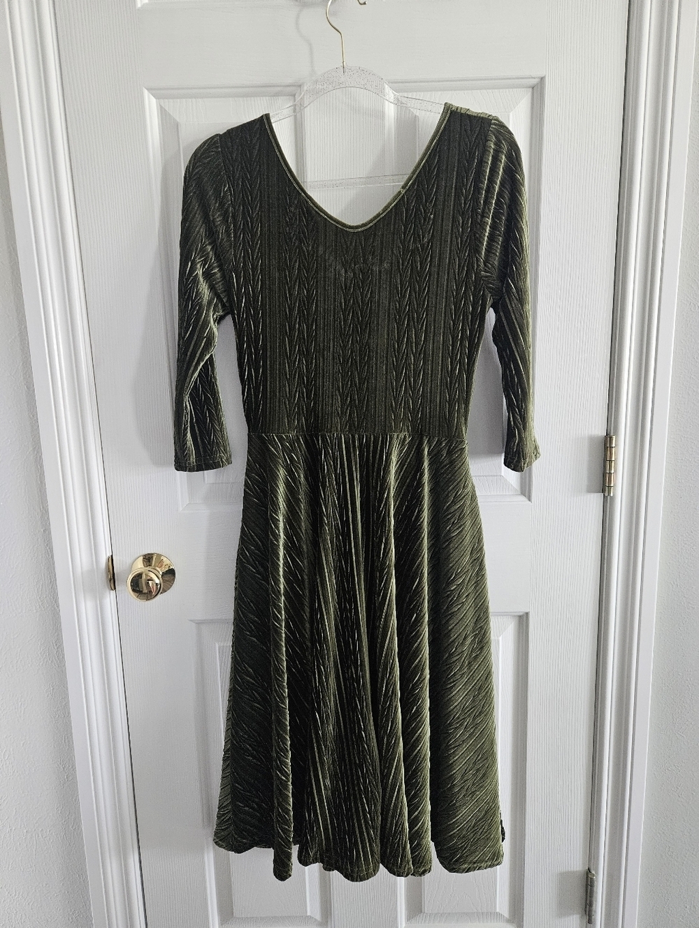 NWT VooDoo Vixen Olive Velvet Embossed/Quilted Swing Dress - Picture 6 of 13